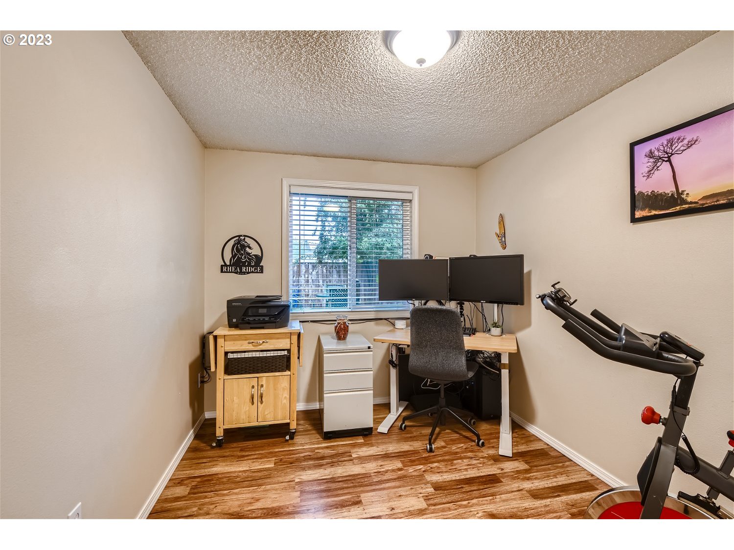 885 Southeast Lambert Circle Gresham, OR 97080 - Photo 20 of 45 a workspace with furniture and a window