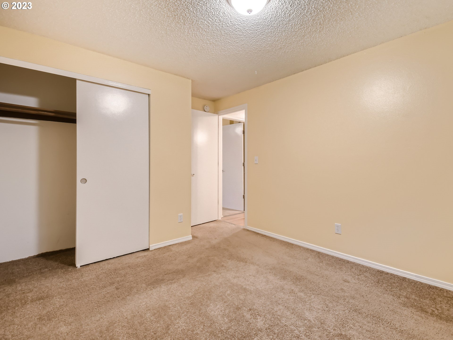 885 Southeast Lambert Circle Gresham, OR 97080 - Photo 33 of 45 a view of an empty room