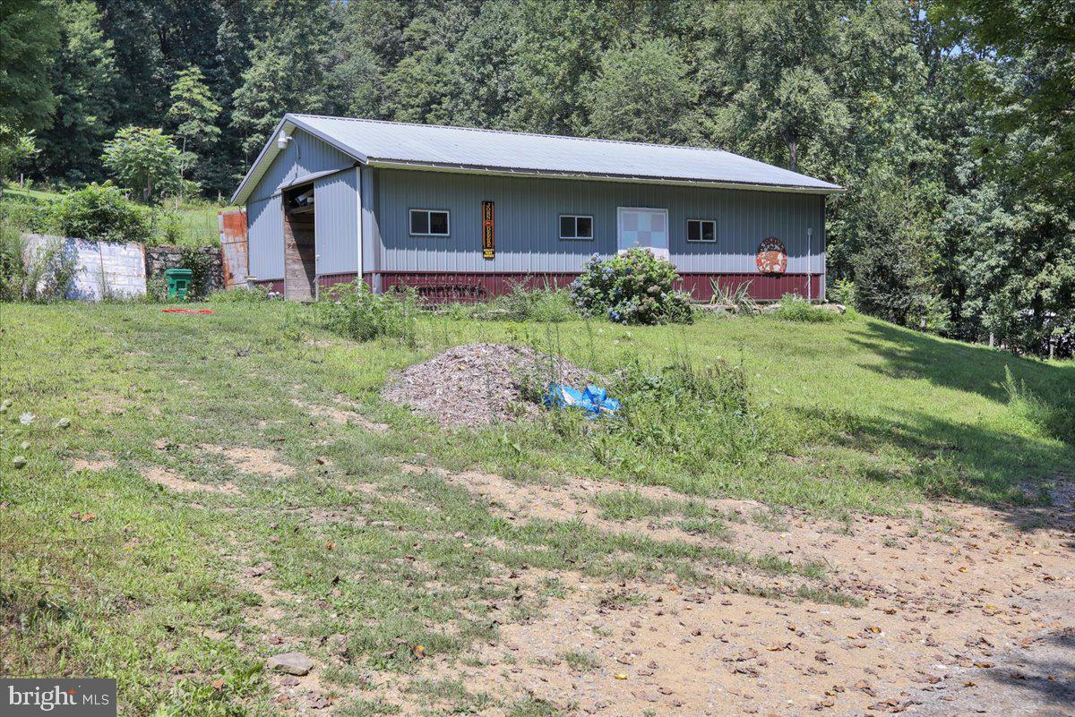 74 Turkey Road Kempton, PA 19529 - Photo 4 of 50 Gallery Image 4