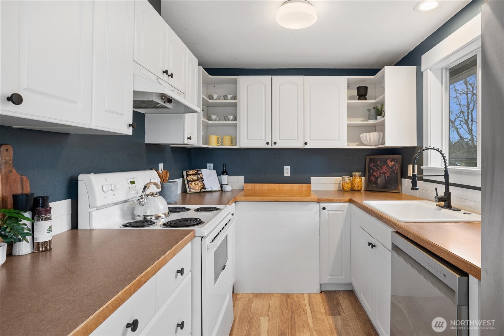 3912 South Findlay Street Seattle, WA 98118 - Photo 14 of 36