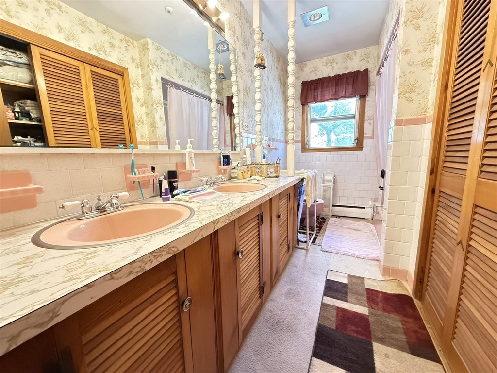 20 Indian Point Road Webster, MA 01570 - Photo 18 of 42