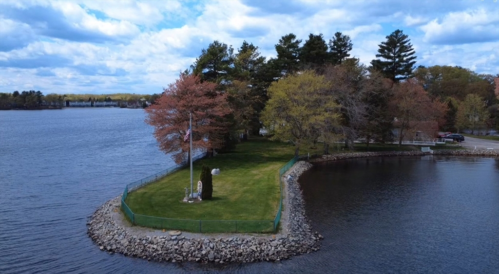 20 Indian Point Road Webster, MA 01570 - Photo 27 of 42