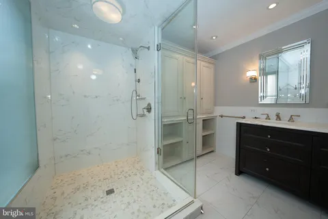 $1,785,000 | 617 Pine Street, Philadelphia, PA 19106