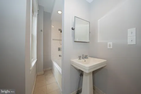 $1,785,000 | 617 Pine Street, Philadelphia, PA 19106