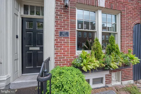 $1,785,000 | 617 Pine Street, Philadelphia, PA 19106