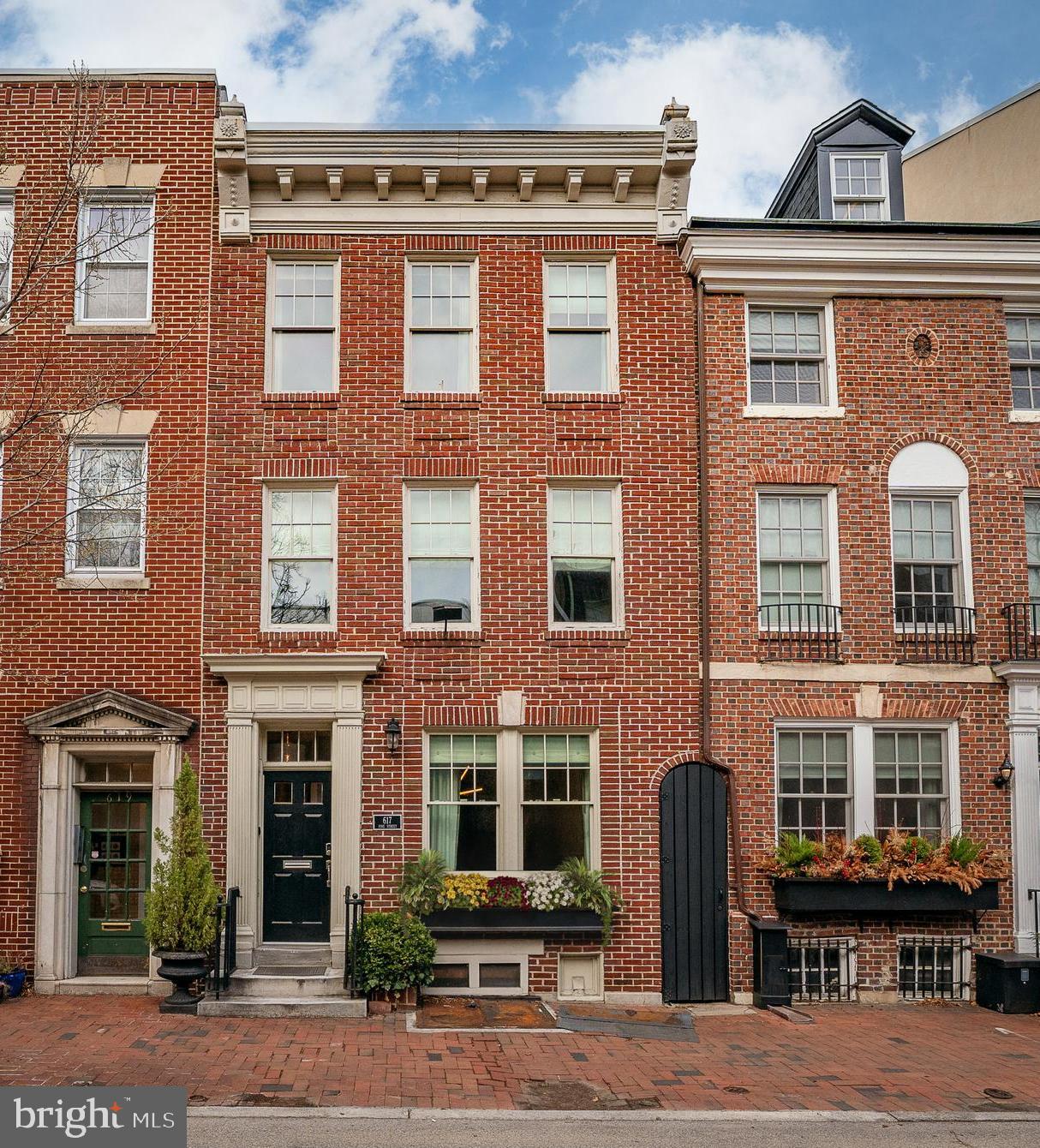 617 Pine Street Philadelphia, PA 19106 - Photo 4 of 35