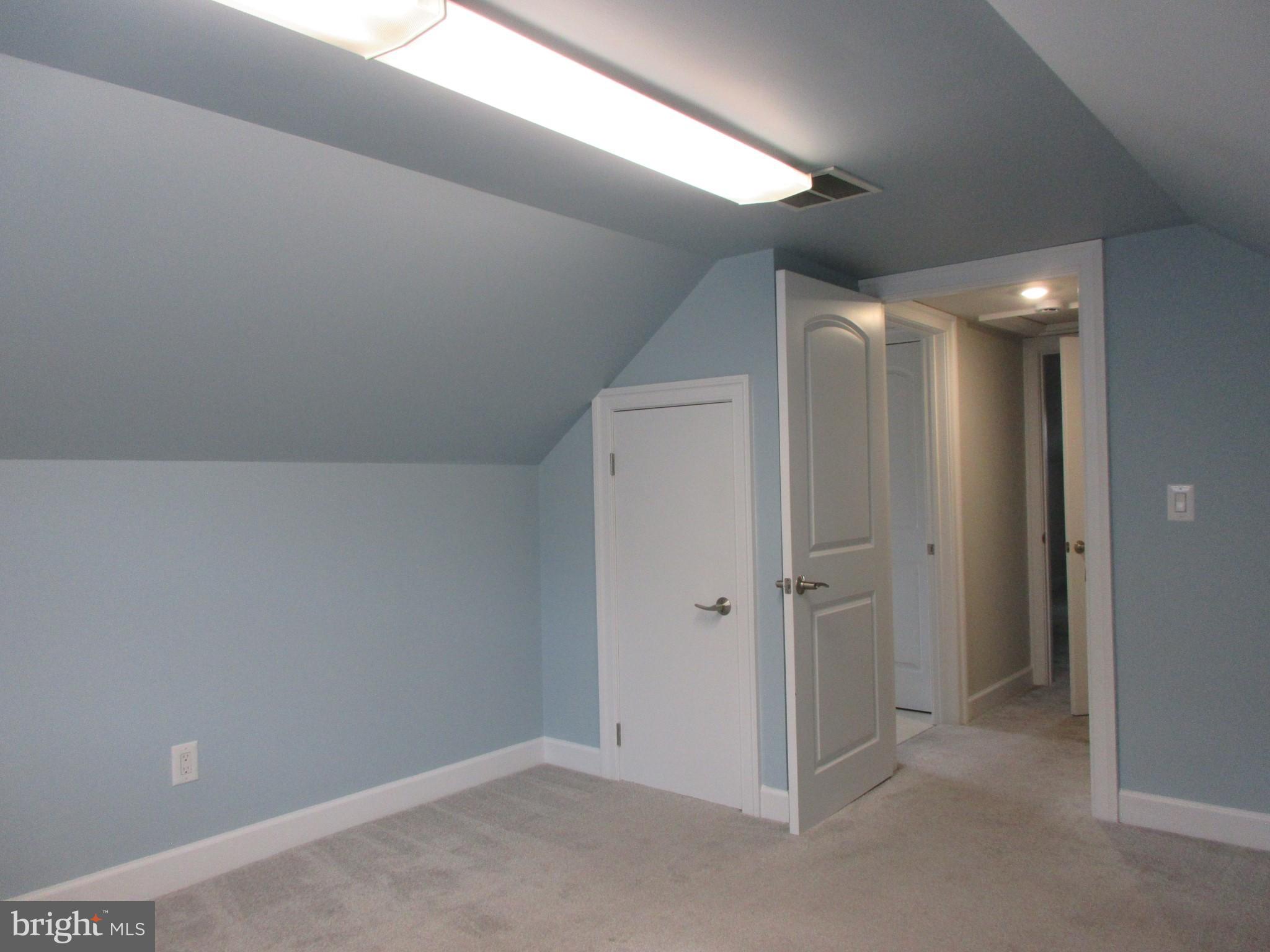 10 North Stiles Avenue Maple Shade, NJ 08052 - Photo 15 of 19