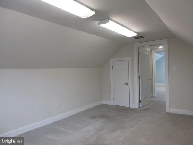 $2,800 | 10 North Stiles Avenue, Maple Shade, NJ 08052