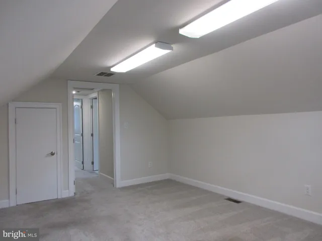 $2,800 | 10 North Stiles Avenue, Maple Shade, NJ 08052