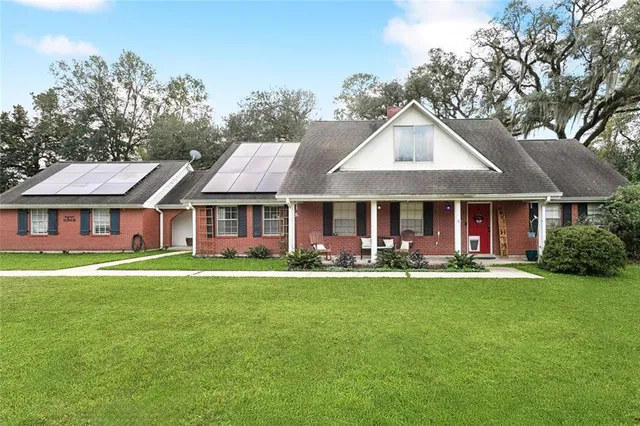 $395,000 | 14102 Jones Road, Ponchatoula, LA 70454