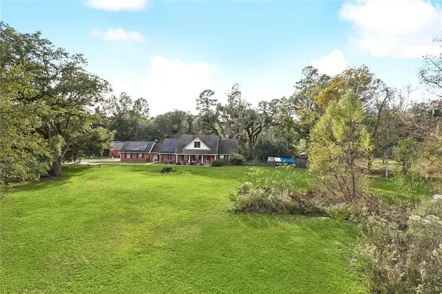 $395,000 | 14102 Jones Road, Ponchatoula, LA 70454