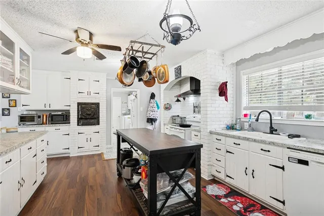 $395,000 | 14102 Jones Road, Ponchatoula, LA 70454