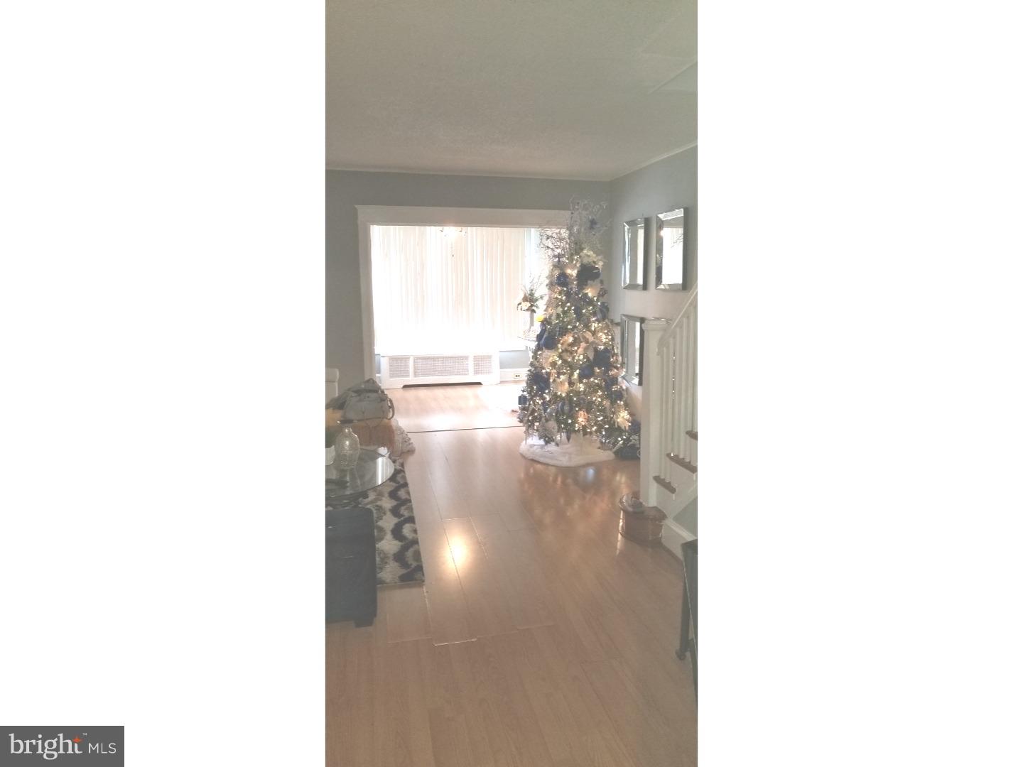 5437 Rutland Street Philadelphia, PA 19124 - Photo 8 of 25 Living Room