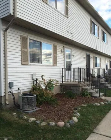 $139,000 | 28165 Raleigh Crescent Drive, Chesterfield, MI 48051