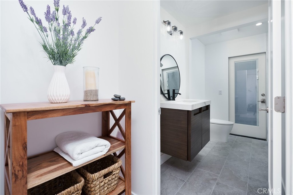 10631 Equestrian Drive North Tustin, CA 92705 - Photo 21 of 35 a view of living room with furniture and potted plant