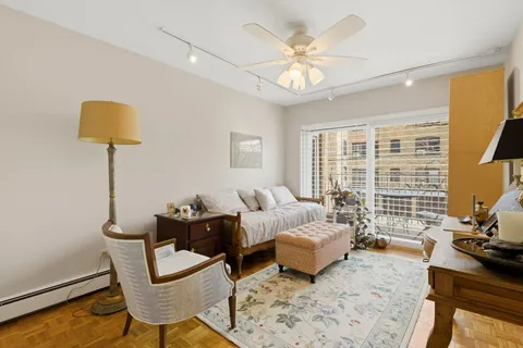 $550,000 | 1333 Maple Avenue, Unit 2E, Evanston, IL 60201