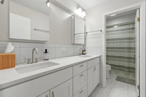 $550,000 | 1333 Maple Avenue, Unit 2E, Evanston, IL 60201