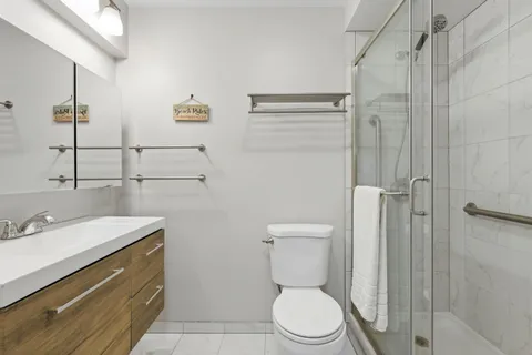 $550,000 | 1333 Maple Avenue, Unit 2E, Evanston, IL 60201