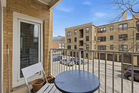 $550,000 | 1333 Maple Avenue, Unit 2E, Evanston, IL 60201