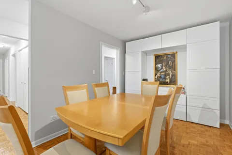 $550,000 | 1333 Maple Avenue, Unit 2E, Evanston, IL 60201