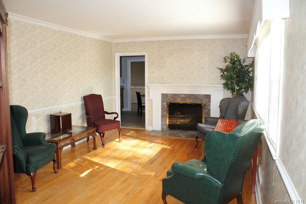 5001 Allen Road East, Unit 4 Charlotte, NC 28269 - Photo 4 of 13 Gallery Image 4