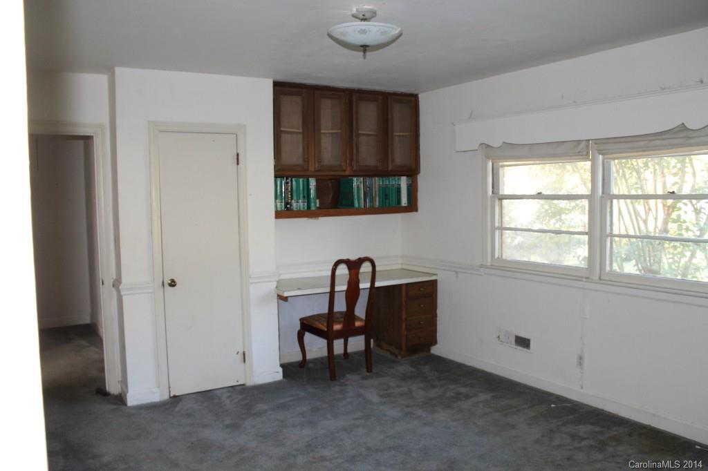 5001 Allen Road East, Unit 4 Charlotte, NC 28269 - Photo 6 of 13 Gallery Image 6
