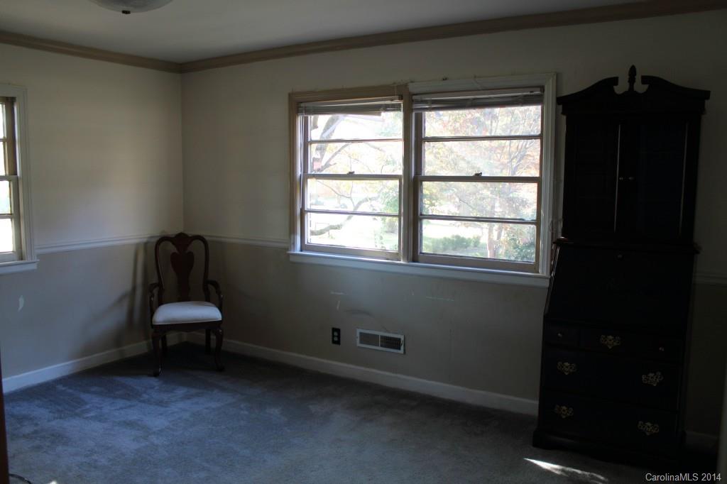 5001 Allen Road East, Unit 4 Charlotte, NC 28269 - Photo 7 of 13 Gallery Image 7