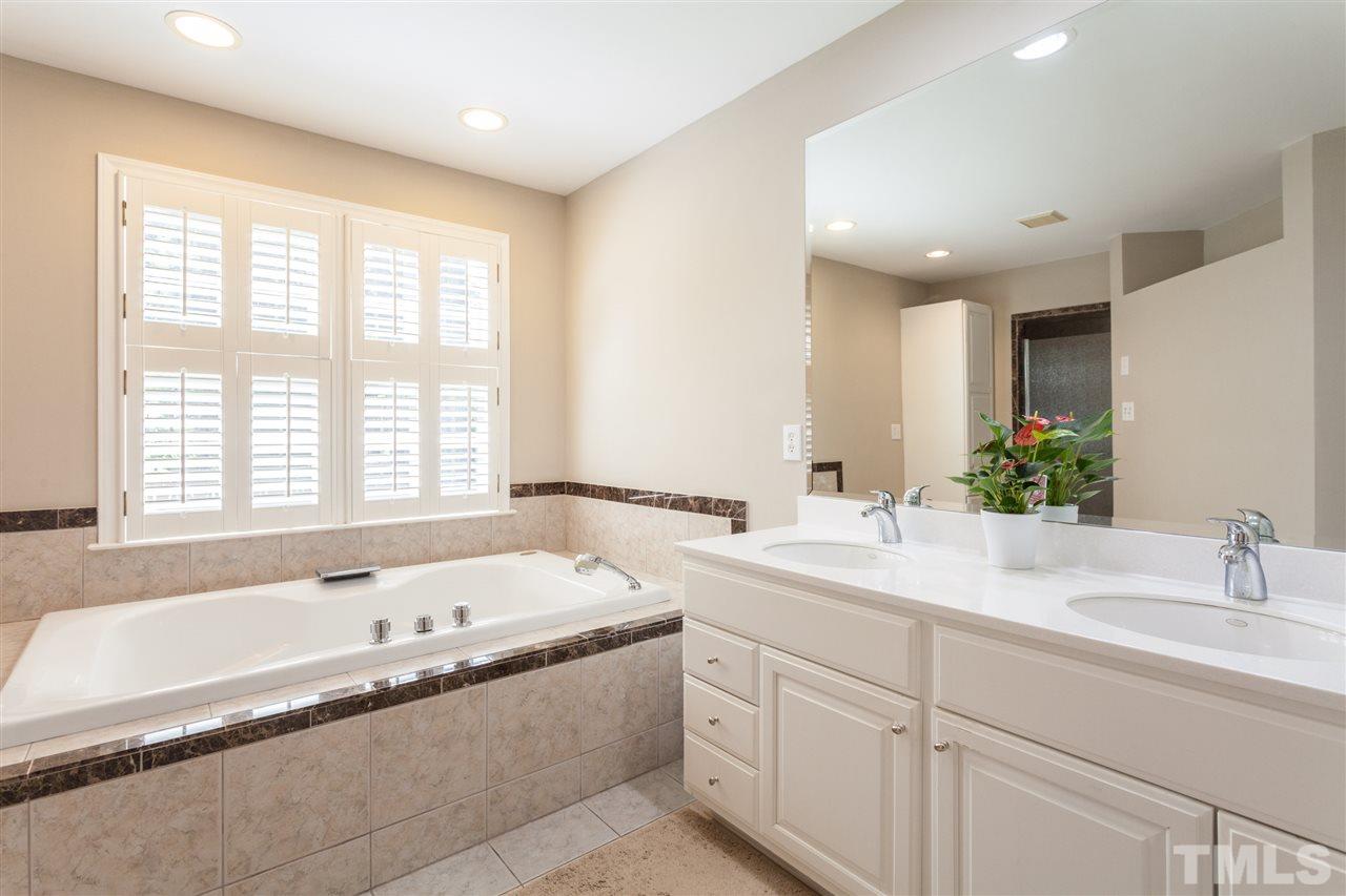 236 Singleton Street Raleigh, NC 27606 - Photo 18 of 25 Gallery Image 18