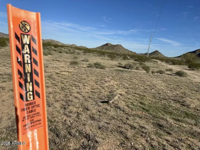 a view of a mountain view