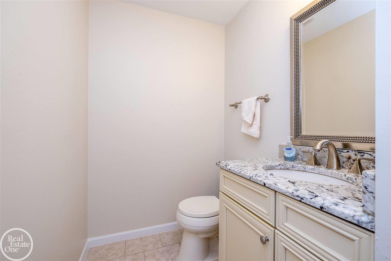 48204 Tilch Road Macomb, MI 48044 - Photo 17 of 45
