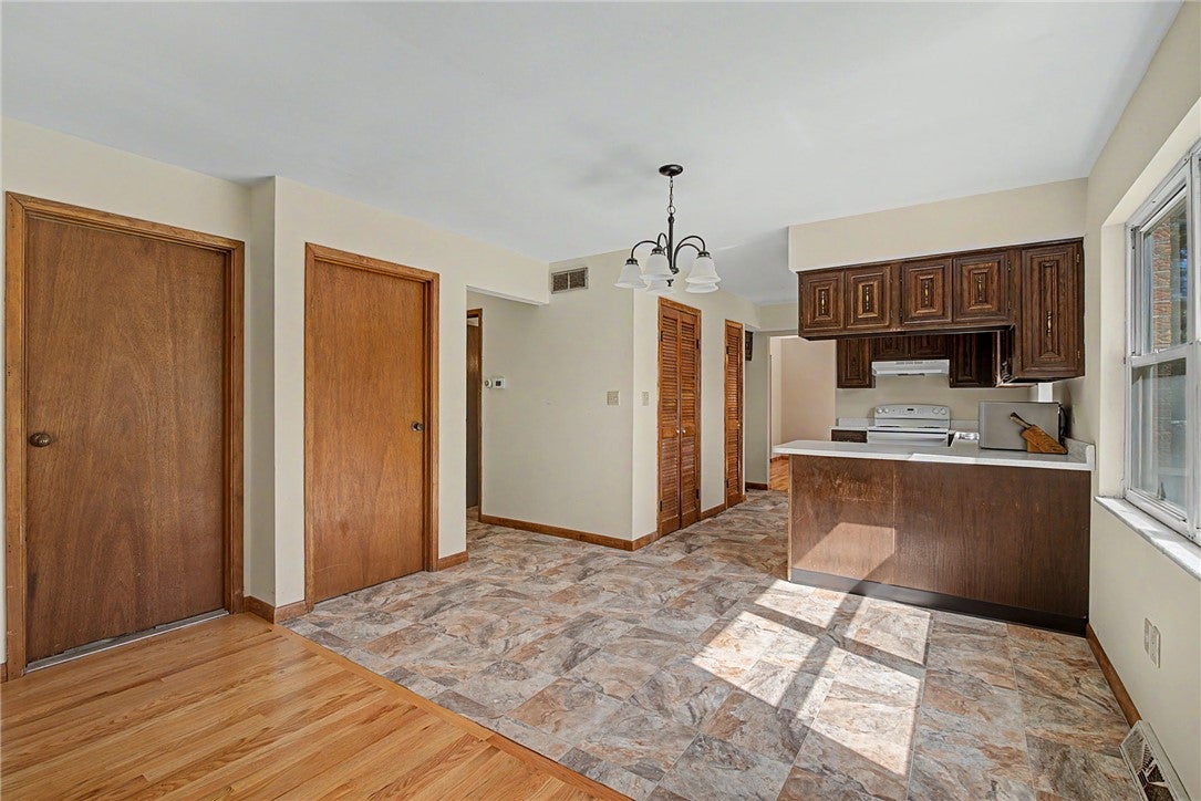 5706 Red Lion 5 Points Road Springboro, OH 45066 - Photo 18 of 61 Gallery Image 18