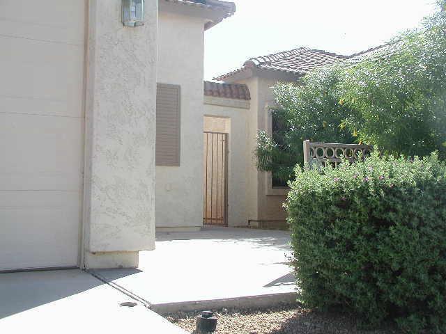 957 South Racine Lane Gilbert, AZ 85296 - Photo 1 of 6 Front