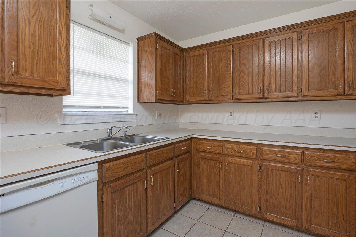 4415 South Hayden Street Amarillo, TX 79110 - Photo 10 of 21 10-Kitchen 2