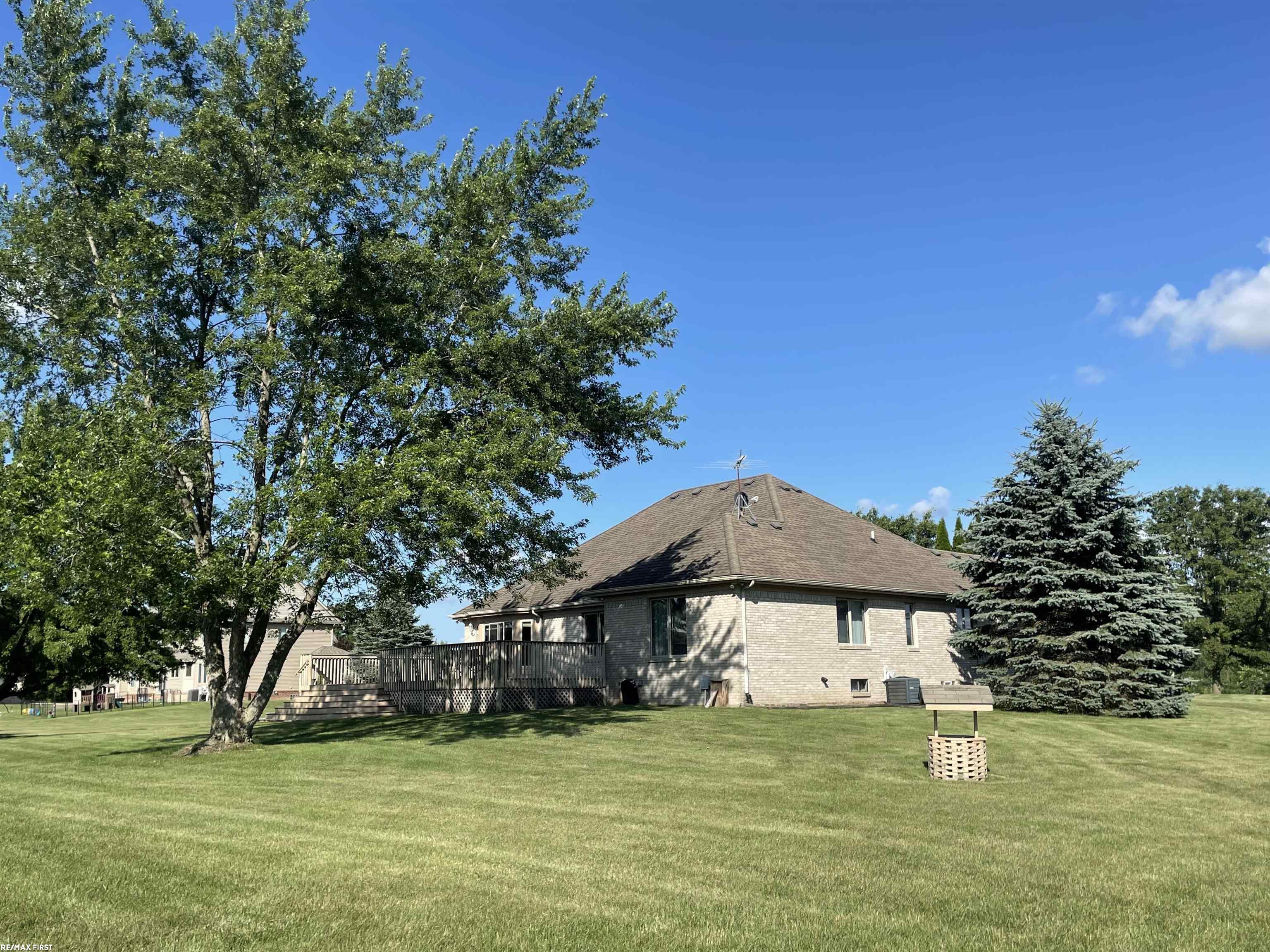 21537 Armada Ridge Road Armada, MI 48005 - Photo 10 of 48 50114374-9.JPG