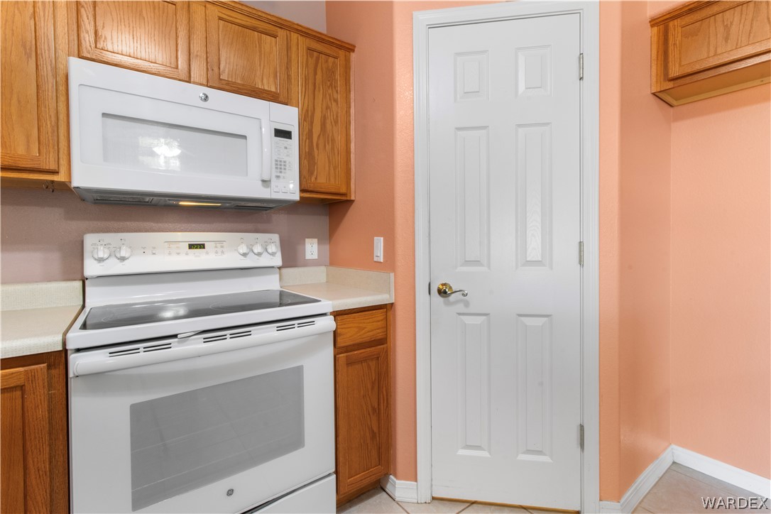 2158 Ranch Road Kingman, AZ 86401 - Photo 15 of 48 a view of washer and dryer