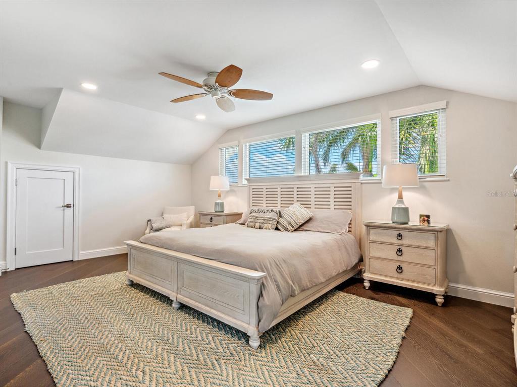 5727 Riegel's Point Road Sarasota, FL 34242 - Photo 28 of 50 Gallery Image 28