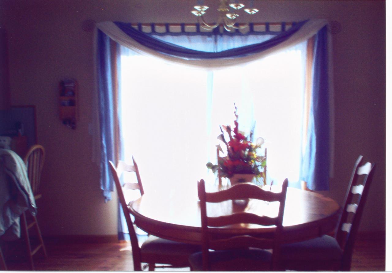 679 Hampstead Road Bushkill, PA 18324 - Photo 6 of 10 a view of a dining room with furniture and wooden floor
