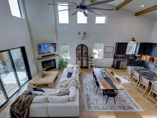 $799,900 | 102 North Creek Court, Bertram, TX 78605