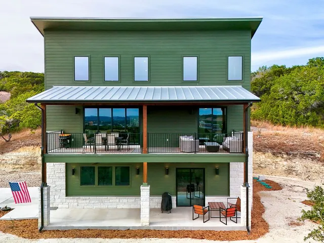 $799,900 | 102 North Creek Court, Bertram, TX 78605