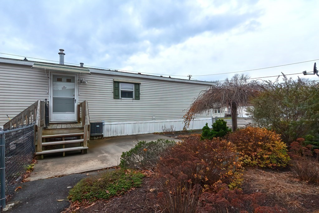 268 Palmer Road, Unit 26 Monson, MA 01057 - Photo 4 of 42 Gallery Image 4