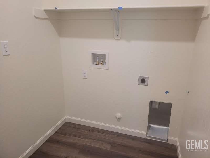 Undisclosed Address Bakersfield, CA 93311 - Photo 21 of 24 a view of an empty room