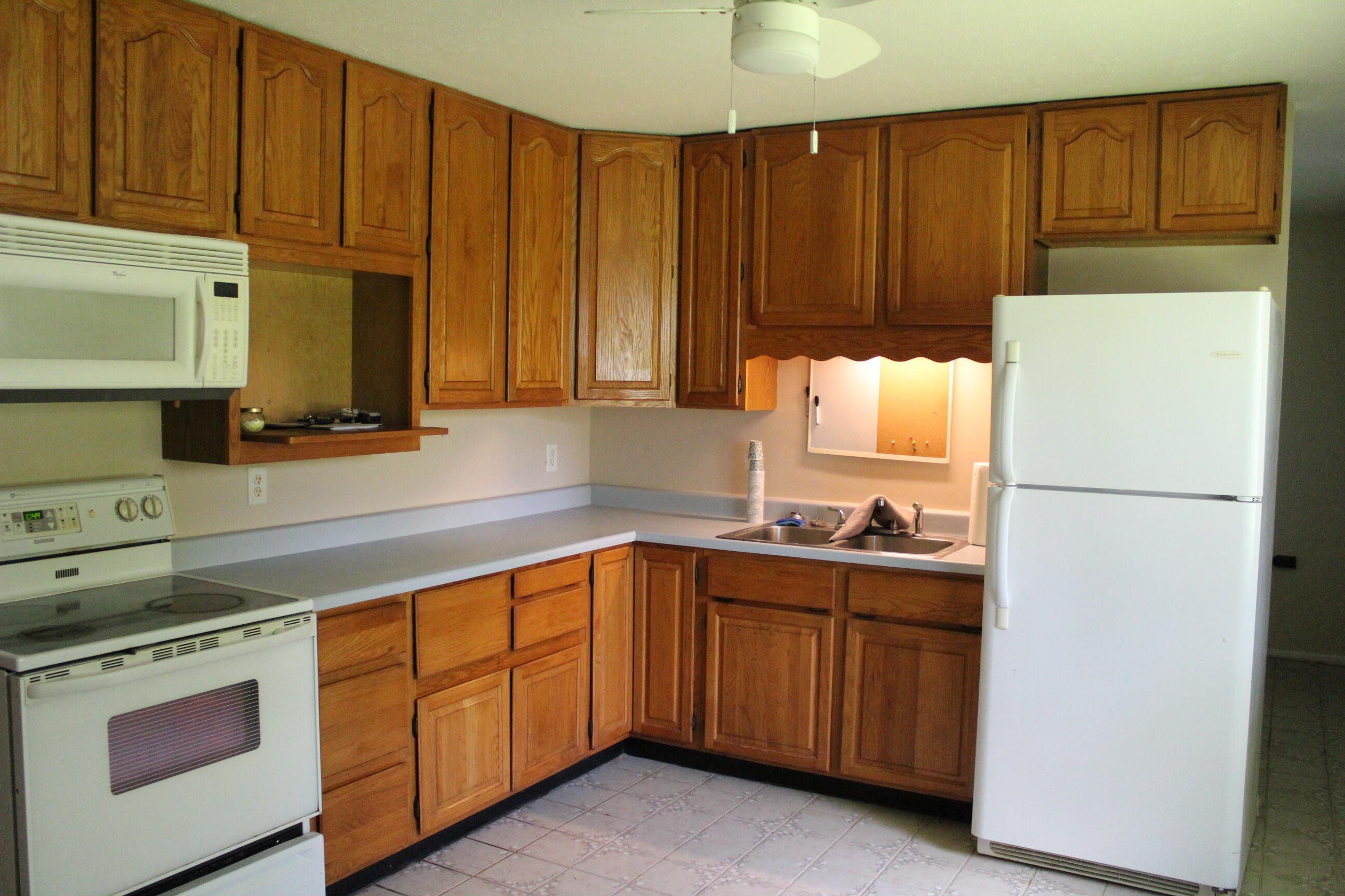 3215 Nantucket Street Springfield, OH 45503 - Photo 9 of 32 09