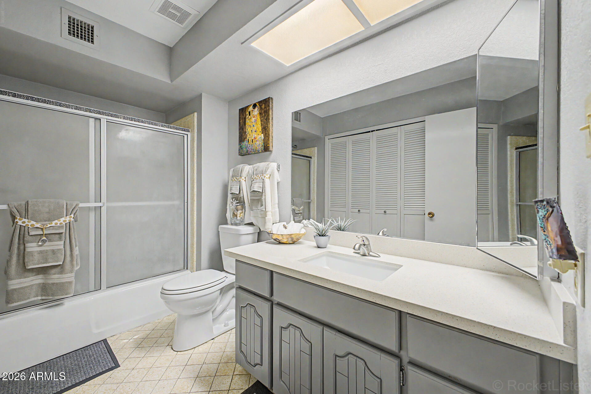 18409 East Horseshoe Bend Rio Verde, AZ 85263 - Photo 25 of 33 a bathroom with a sink toilet and shower