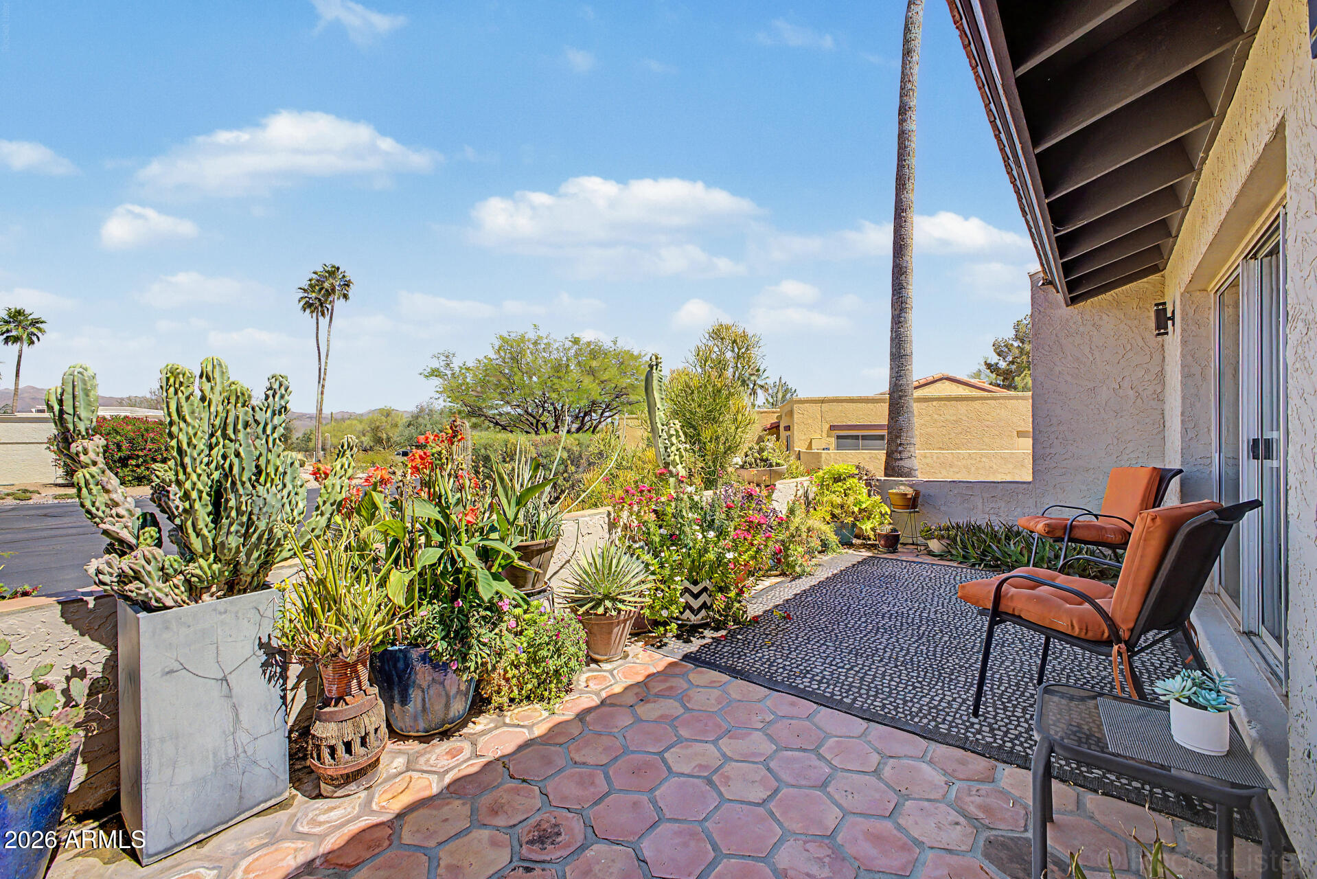 18409 East Horseshoe Bend Rio Verde, AZ 85263 - Photo 5 of 33 a view of a chairs and table in the patio
