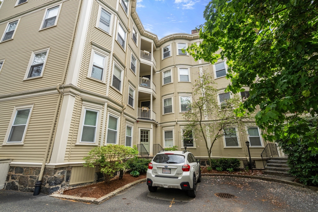 14 Linden Street, Unit 7 Brookline, MA 02445 - Photo 24 of 24