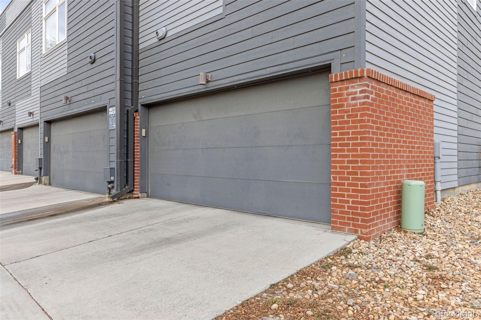 402 West Baseline Road, Unit H Lafayette, CO 80026 - Photo 29 of 37 a view of a backyard space