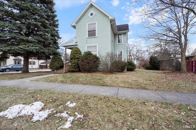 $179,900 | 1018 Bell Avenue, Unit 2, New Haven, IN 46774