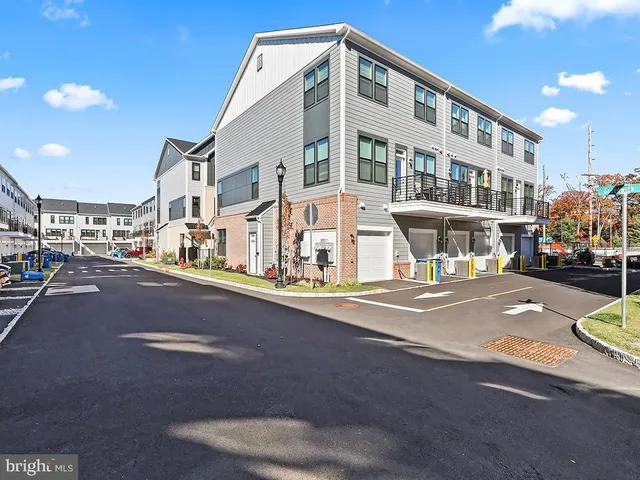 $3,300 | 1001 Greenwich Drive, Princeton, NJ 08540