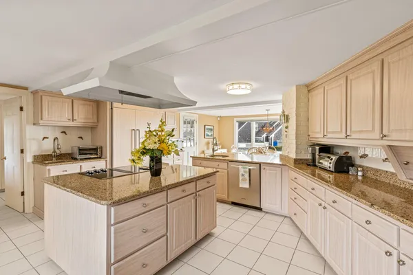 $6,300,000 | 43 Strandway, West Harwich, MA 02671