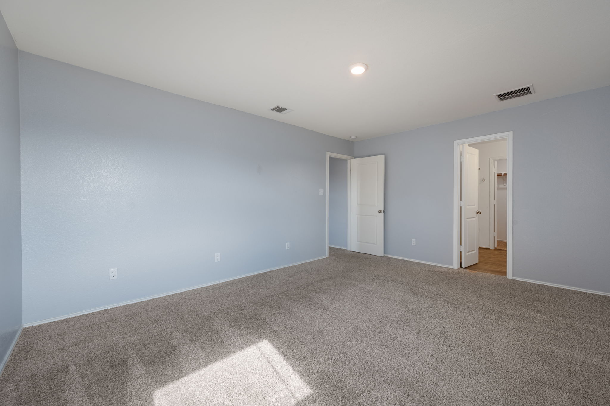 817 Circle Way Jarrell, TX 76537 - Photo 22 of 39 a view of an empty room